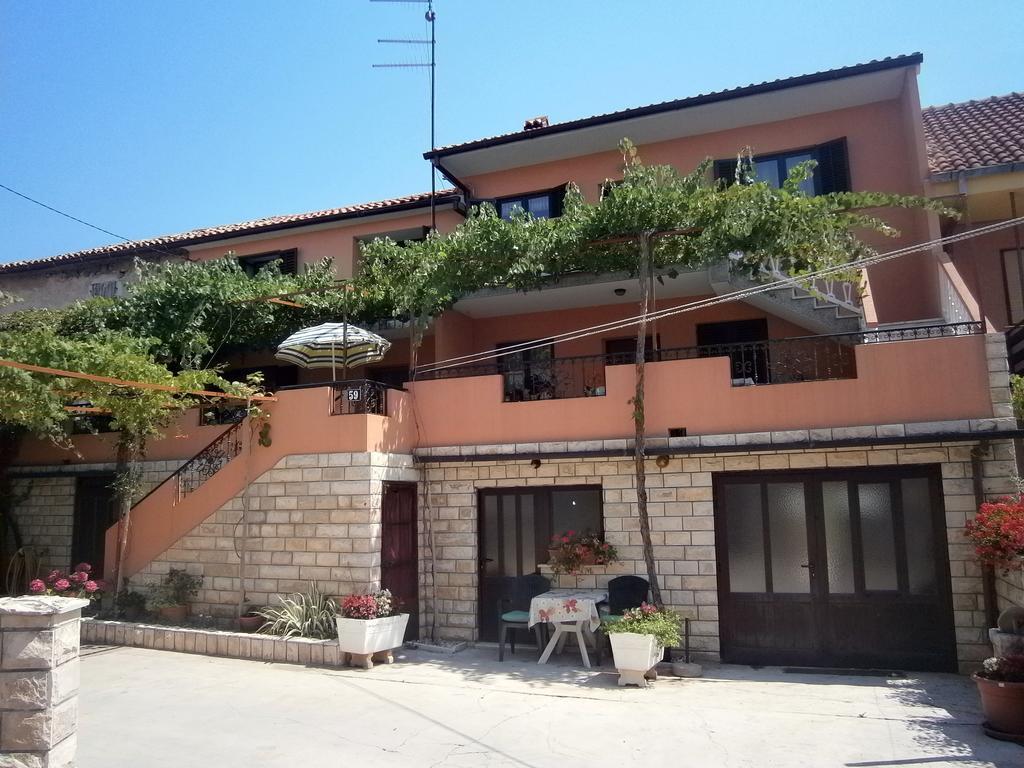Apartments Luce Kornić Pokoj fotografie